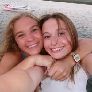 Meet your Posher, Caro